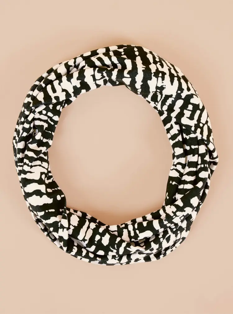 Texture Infinity Scarf