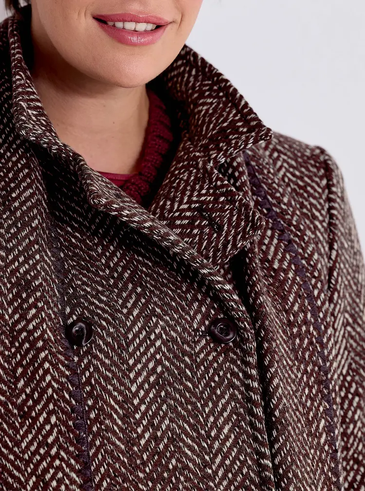 Wool-rich Herringbone Coat with Scarf